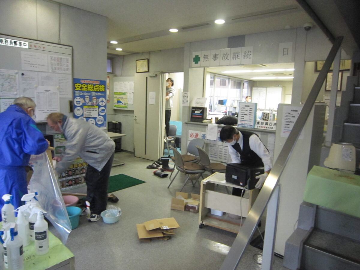 大掃除を実施しました